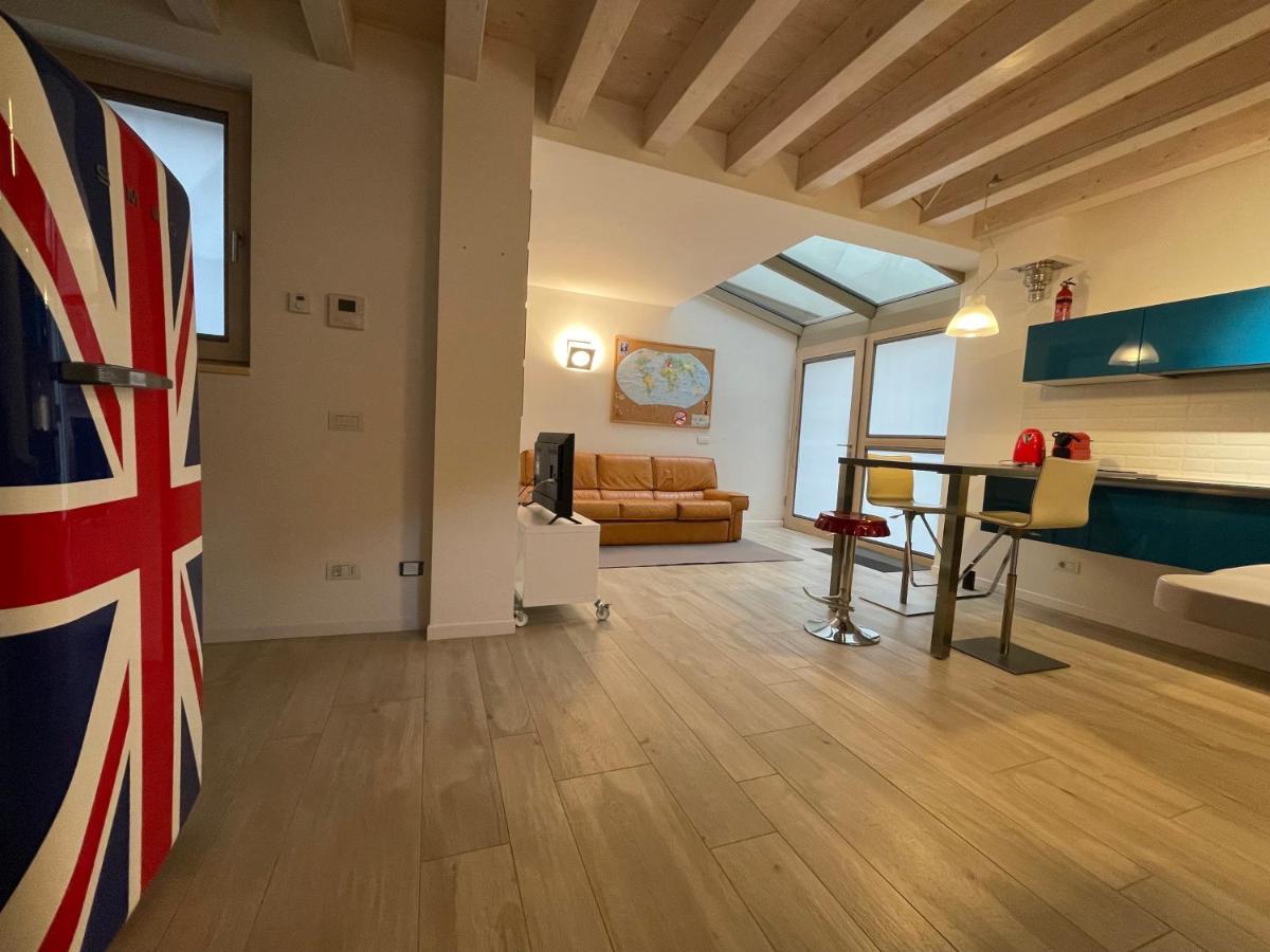 Interno 2 Este Centro 외부 사진