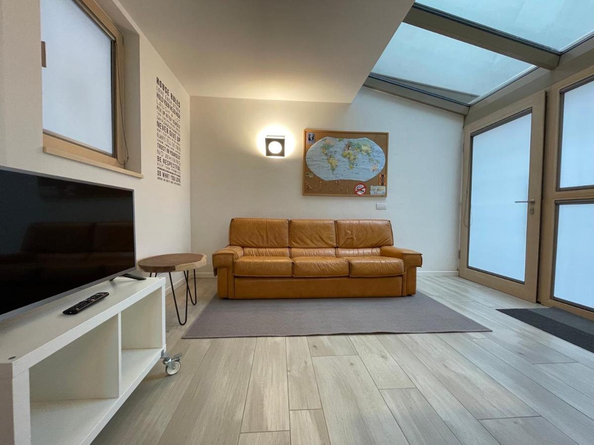 Interno 2 Este Centro 외부 사진