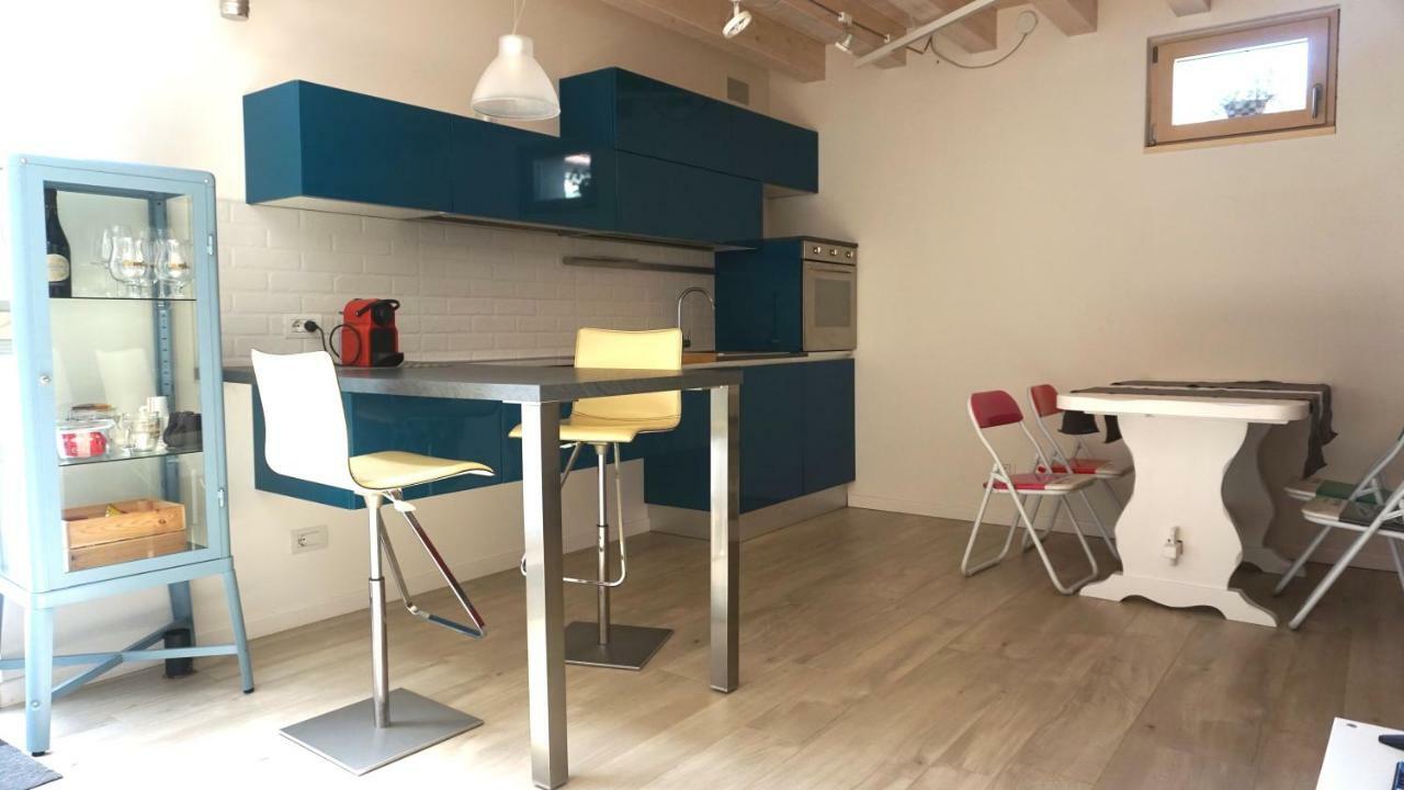 Interno 2 Este Centro 외부 사진